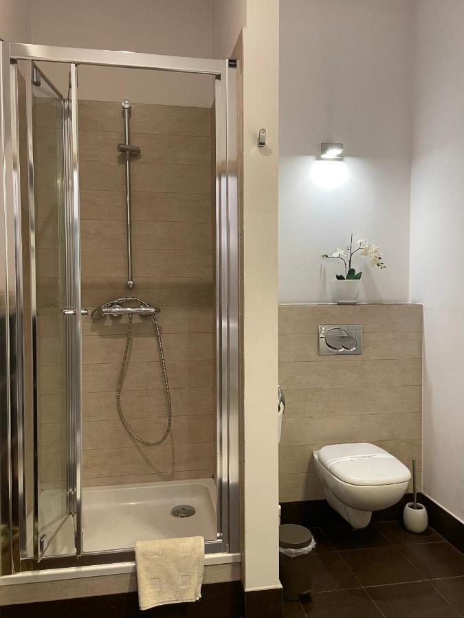 Boutique Apartments - Elegant 1906 Period วรอตซวาฟ ภายนอก รูปภาพ