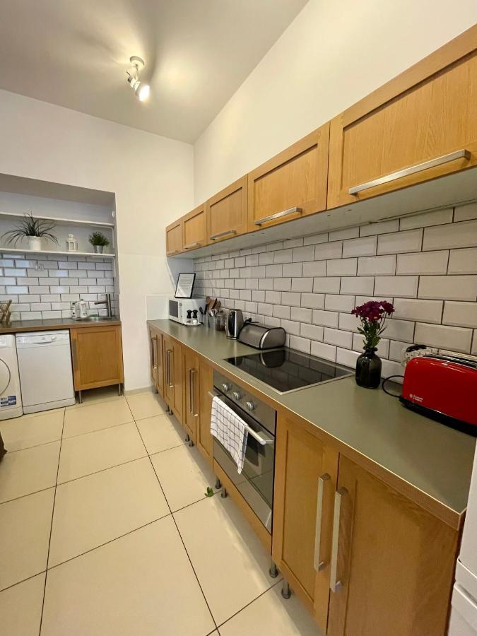 Boutique Apartments - Elegant 1906 Period วรอตซวาฟ ภายนอก รูปภาพ